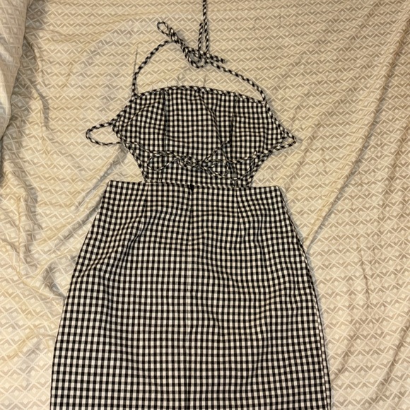 NWOT Superdown Elaine Gingham Cut Out Dress in Black & White. Size XS - Picture 5 of 7
